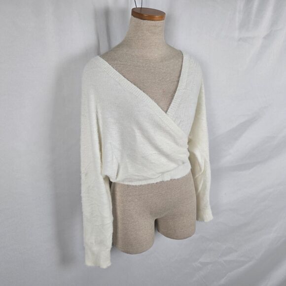 Shein Bae Blouse Women's S Off White Wrap Crossover Long Sleeve Soft Fuzzy NWT - Picture 8 of 11